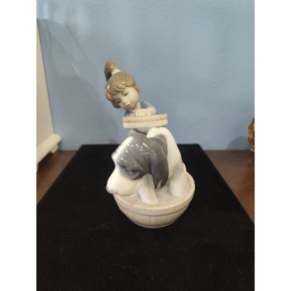 Lladró Porcelain Figurine #5455 "Bashful Bather" 1987 By Juan Huerta Retired - Picture 2 of 8